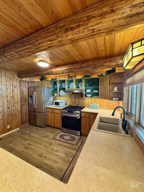 Kitchen - 62 Bell Rapids Rd, Hagerman, ID 83332 photo 3 of 3
