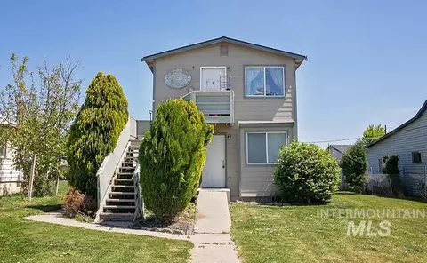 766 SE 4th St, Ontario, OR 97914