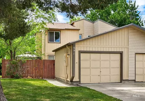 691 W Barret St, Meridian, ID 83642
