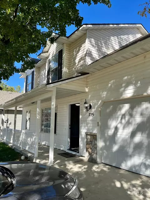 225 Quail Dr, Melba, ID 83641