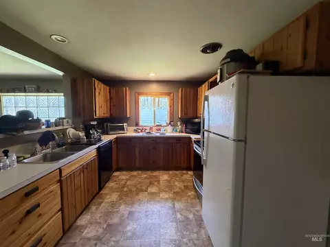 Kitchen - 812 Maple St, Kamiah, ID 83536 photo 1 of 3