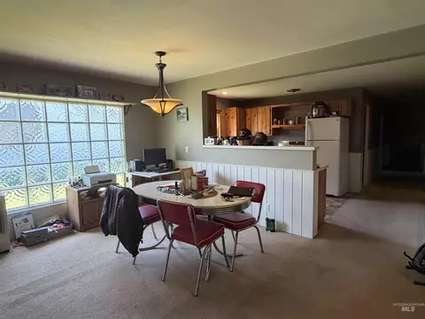 Dining - 812 Maple St, Kamiah, ID 83536 photo 1 of 3