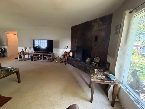 Living - 812 Maple St, Kamiah, ID 83536 photo 2 of 4