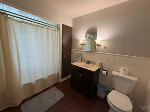 Bath - 812 Maple St, Kamiah, ID 83536 photo 5 of 7