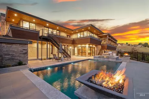 146 W Skylark Dr, Boise, ID 83702