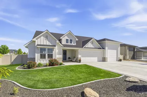7342 E Newcastle Dr, Nampa, ID 83687