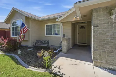 1061 E Hunter Dr, Meridian, ID 83646