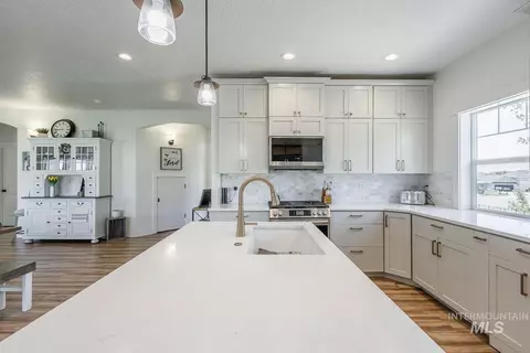 Kitchen - 14966 Marvel Pl, Caldwell, ID 83607 photo 5 of 7