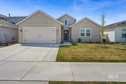 8959 W Moon River Dr, Star, ID 83669