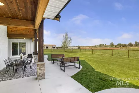 Exterior - 2808 S 850 E, Hagerman, ID 83332 photo 3 of 5