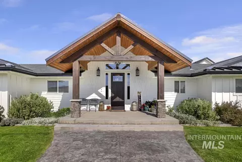 Exterior - 2808 S 850 E, Hagerman, ID 83332 photo 1 of 5