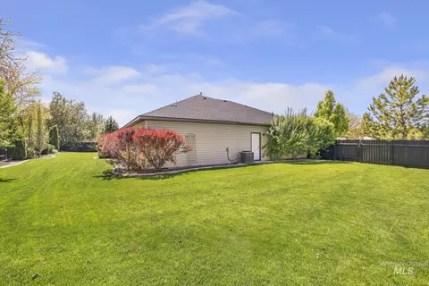 Exterior - 1937 Tamarack Loop, Twin Falls, ID 83301 photo 11 of 13