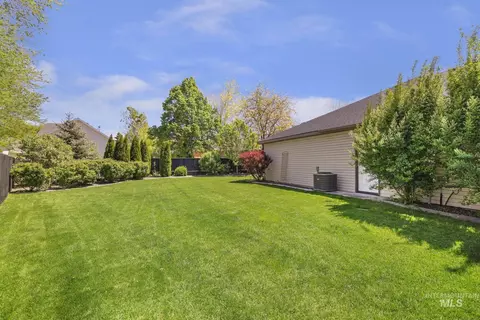 Exterior - 1937 Tamarack Loop, Twin Falls, ID 83301 photo 12 of 13