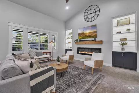 Living - 1937 Tamarack Loop, Twin Falls, ID 83301 photo 2 of 3