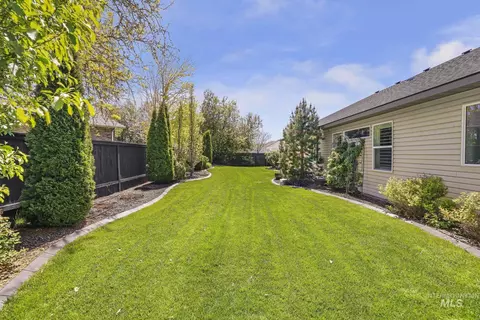 Exterior - 1937 Tamarack Loop, Twin Falls, ID 83301 photo 10 of 13