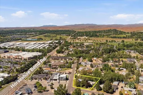 7700 N Jennie Ln 10426 W Claudia Rd, Boise, ID 83714