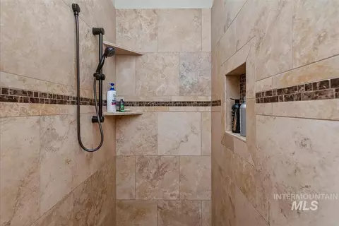 Bath - 4710 W Montage Dr, Eagle, ID 83616 photo 4 of 5