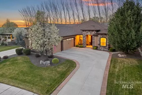 Exterior - 4710 W Montage Dr, Eagle, ID 83616 photo 2 of 5