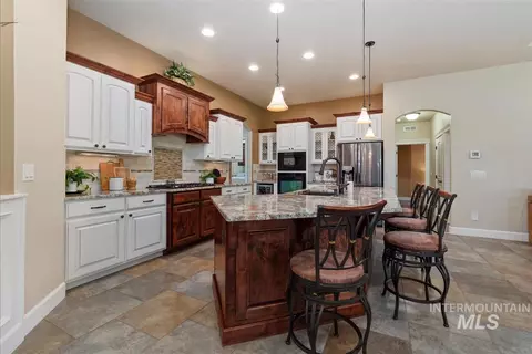 Kitchen - 4710 W Montage Dr, Eagle, ID 83616 photo 7 of 8