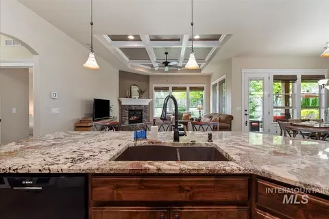 Kitchen - 4710 W Montage Dr, Eagle, ID 83616 photo 5 of 8