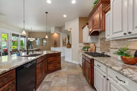 Kitchen - 4710 W Montage Dr, Eagle, ID 83616 photo 4 of 8