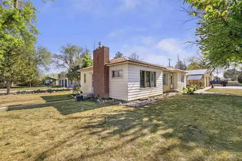 Exterior - 334 12th Ave W, Gooding, ID 83330 photo 1 of 3