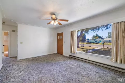 Living - 334 12th Ave W, Gooding, ID 83330 photo 1 of 8