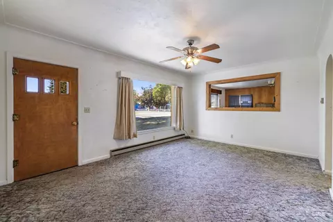 Living - 334 12th Ave W, Gooding, ID 83330 photo 3 of 8