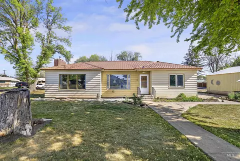 334 12th Ave W, Gooding, ID 83330