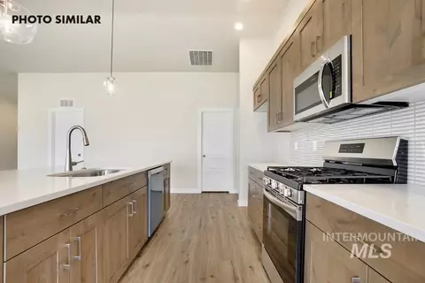 Kitchen - 1652 Haystack Rd, Emmett, ID 83617 photo 1 of 2
