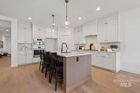 Kitchen - 6408 E One Tree Pl, Eagle, ID 83629 photo 2 of 6