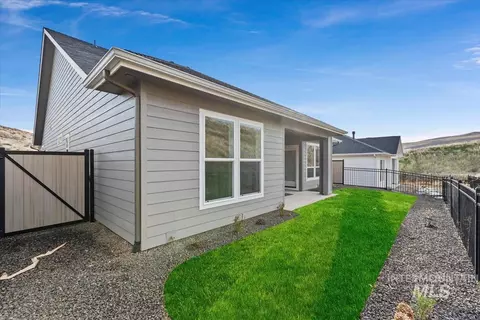 Exterior - 6408 E One Tree Pl, Eagle, ID 83629 photo 3 of 7