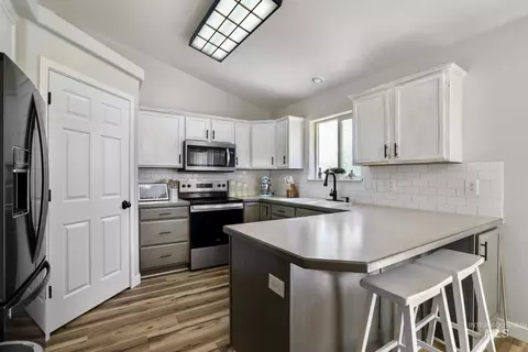 Kitchen - 1144 Cortes Loop, Twin Falls, ID 83301 photo 1 of 3