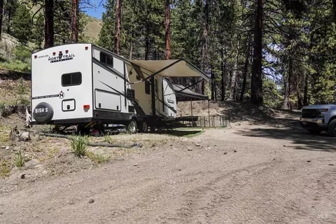 4395 N Pine Featherville Rd, Featherville, ID 83647