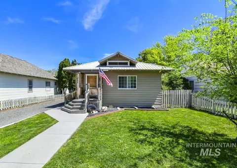 486 W Main St, Vale, OR 97918