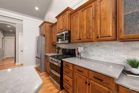 Kitchen - 1968 S Riverbirch Ave, Eagle, ID 83616 photo 2 of 4