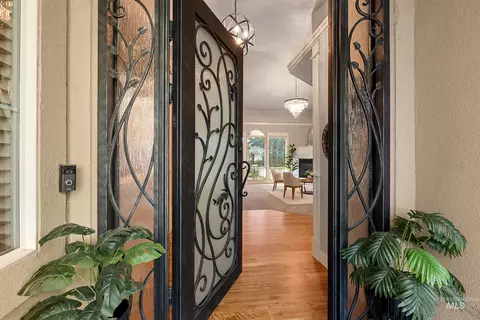Entry Way - 1968 S Riverbirch Ave, Eagle, ID 83616 photo 1 of 3