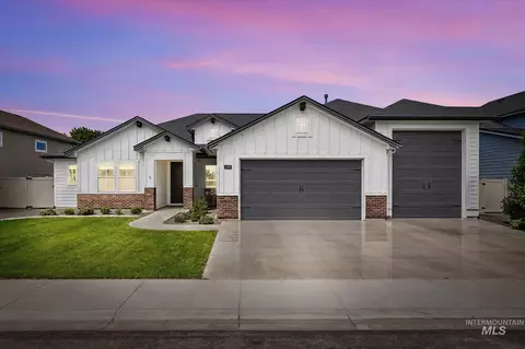 1869 N Rockdale Ave, Kuna, ID 83634