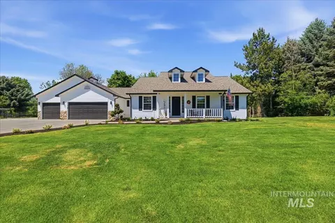 Exterior - 705 W Rush Ct, Eagle, ID 83616 photo 3 of 15
