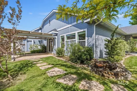 Exterior - 724 N Alog Ave, Eagle, ID 83616 photo 11 of 13