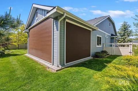 Exterior - 724 N Alog Ave, Eagle, ID 83616 photo 8 of 13