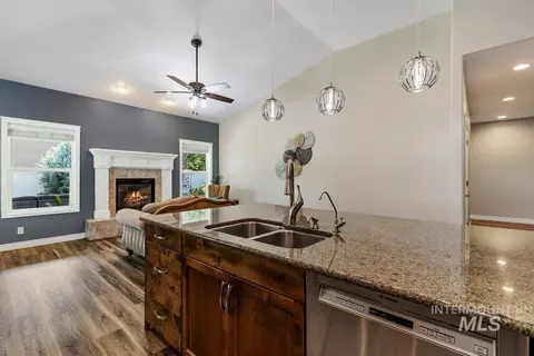 Kitchen - 724 N Alog Ave, Eagle, ID 83616 photo 1 of 2