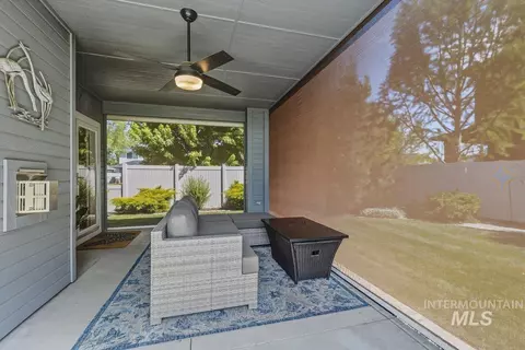 Exterior - 724 N Alog Ave, Eagle, ID 83616 photo 7 of 13