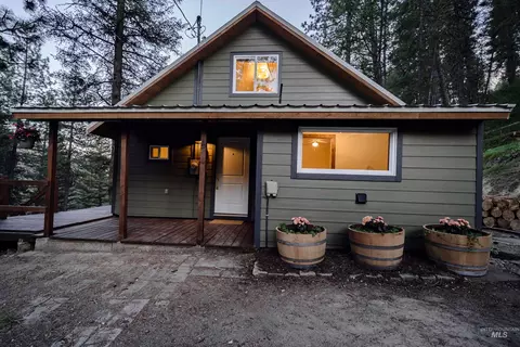 9 Melody Ln, Boise, ID 83716