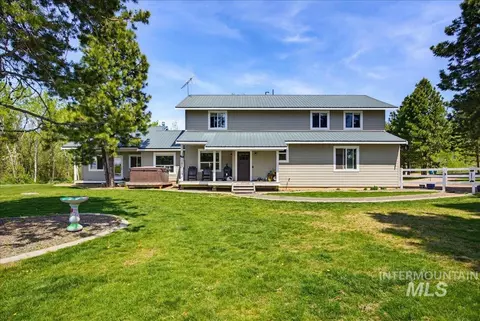 Exterior - 1260 S Samson Trl, Mccall, ID 83638 photo 3 of 10