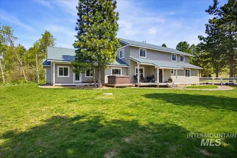 1260 S Samson Trl, Mccall, ID 83638