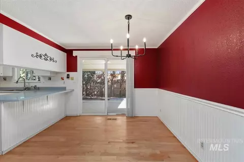 Dining - 580 E Amanita St, Eagle, ID 83616 photo 2 of 2
