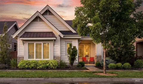 6218 N Winward Ln, Meridian, ID 83646