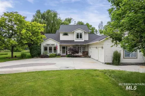 2339 N Equestrian Pl, Eagle, ID 83616