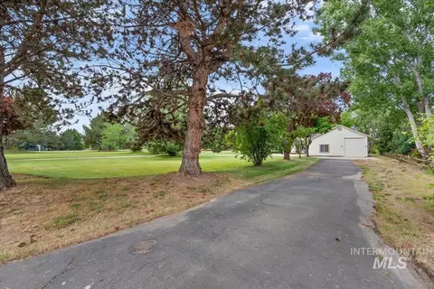 Exterior - 2339 N Equestrian Pl, Eagle, ID 83616 photo 8 of 8